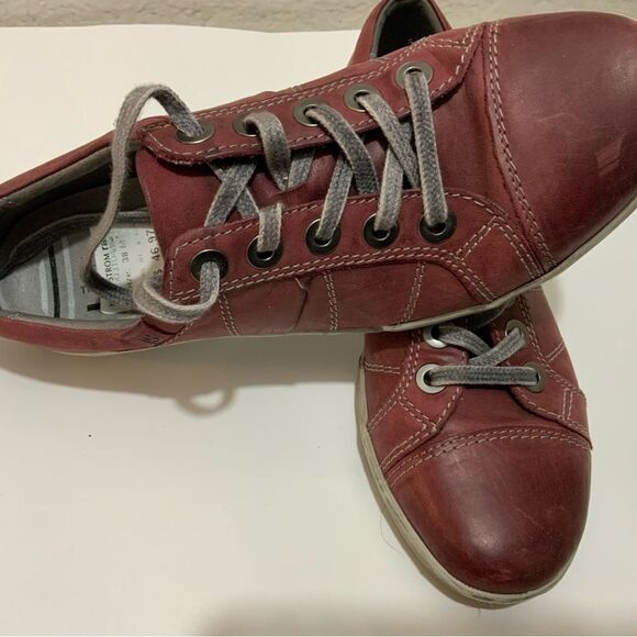 Joseph Siebel Red Distressed Leather Sneaker size 38 - Picture 10 of 10